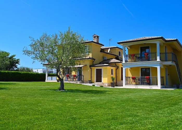 Teo Apartments